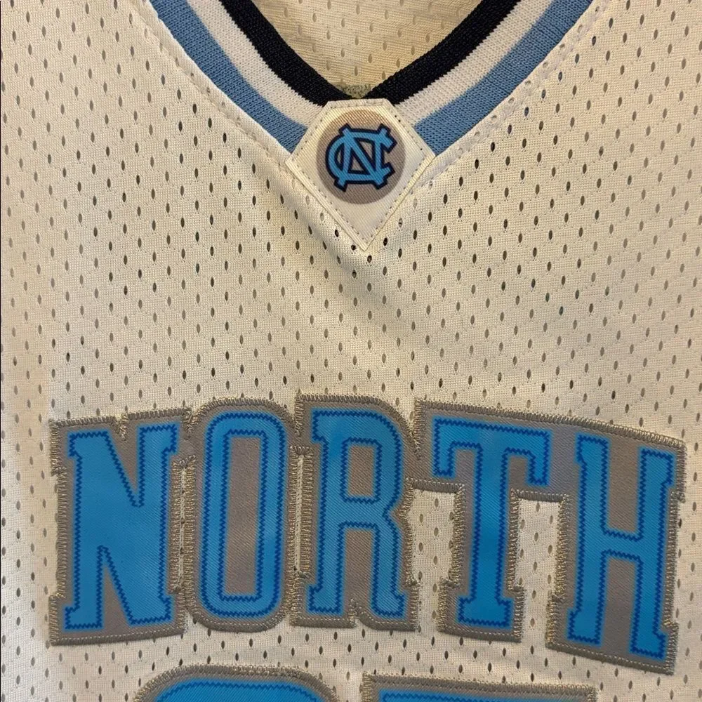 Michael Jordan Basketball Jersey Large #23  North Carolina Tar Heels White XS
